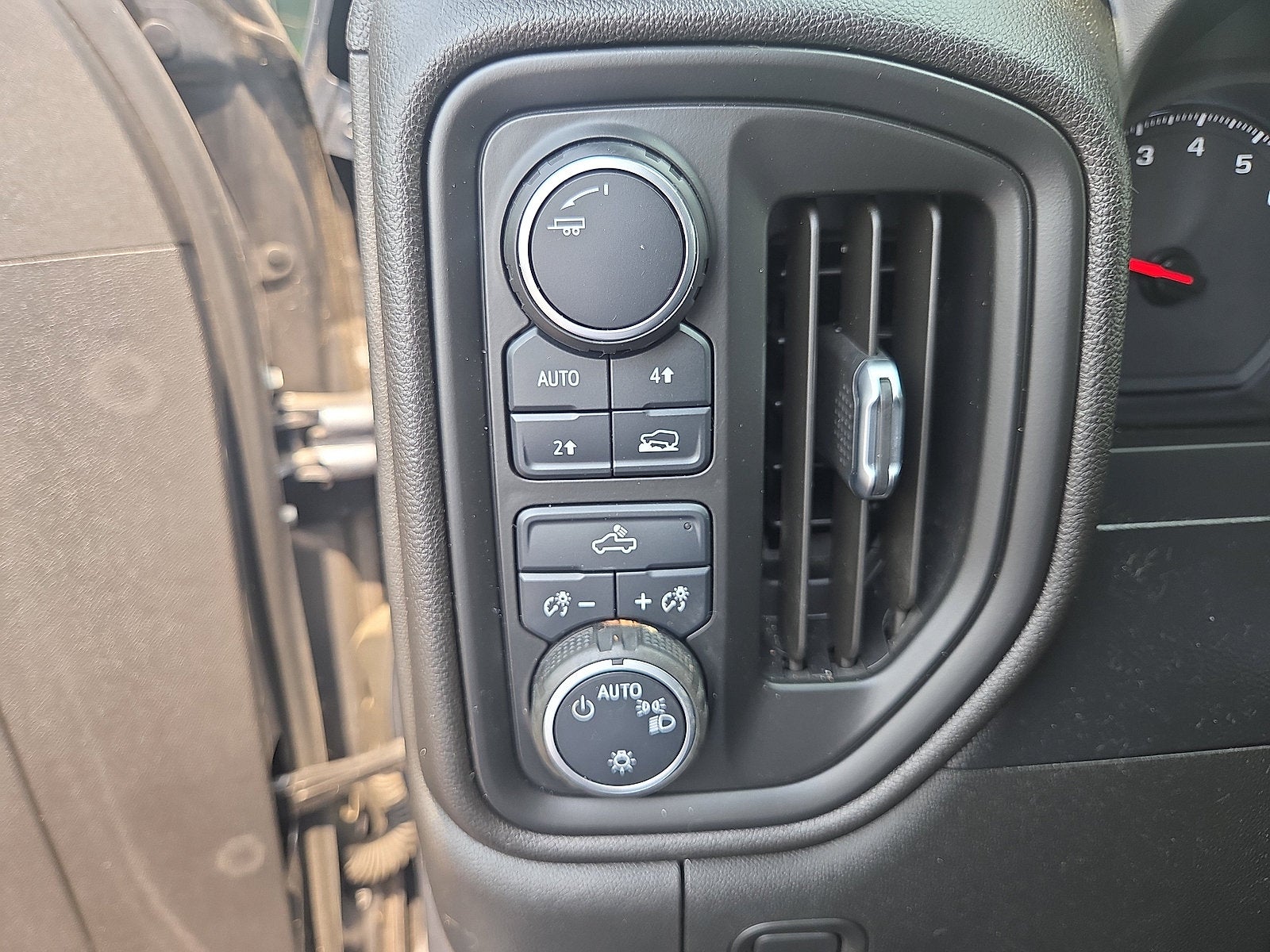 2021 Chevrolet Silverado 1500 Custom 4WD