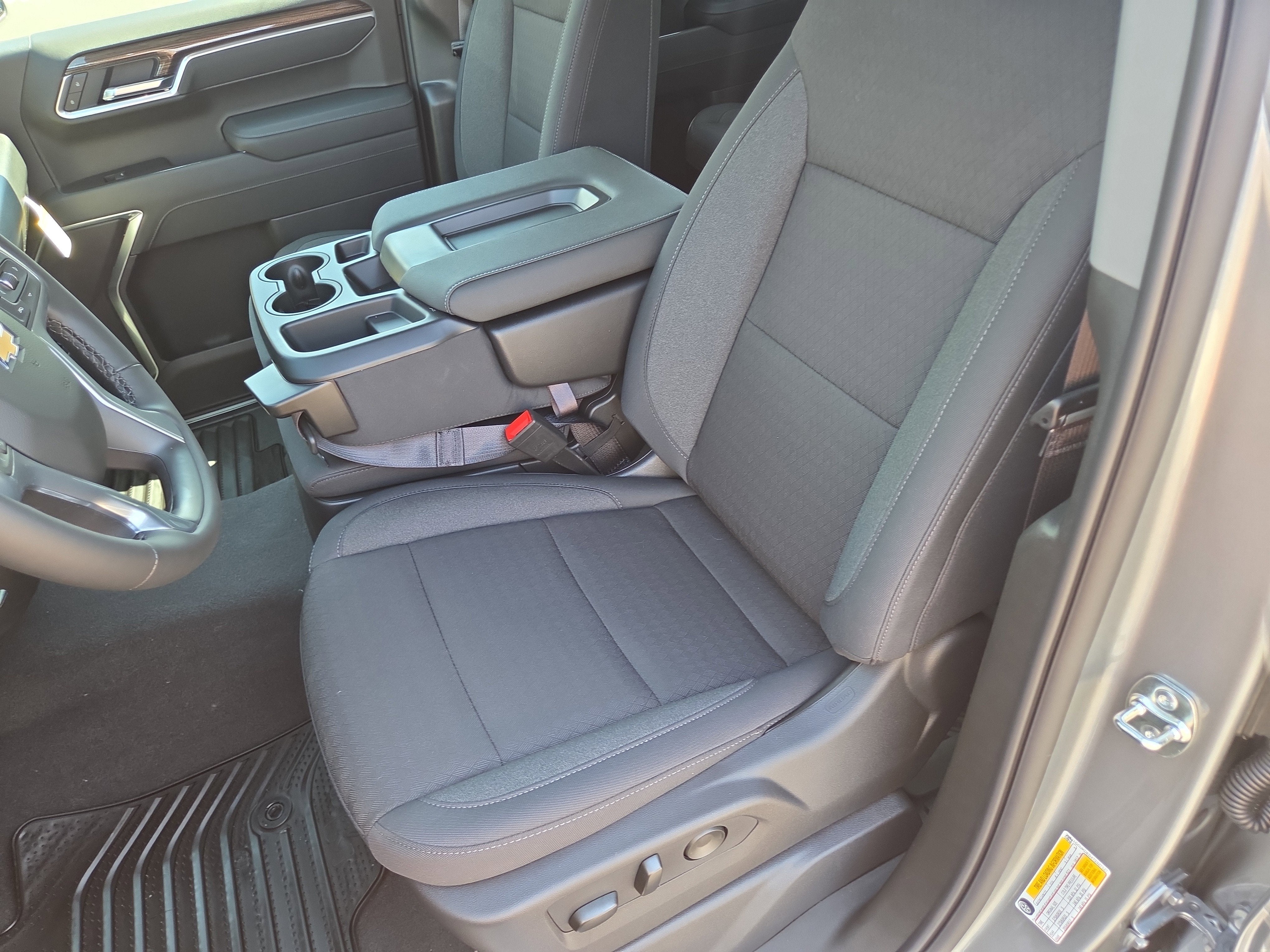 2026 Chevrolet Silverado 1500 LT 4WD