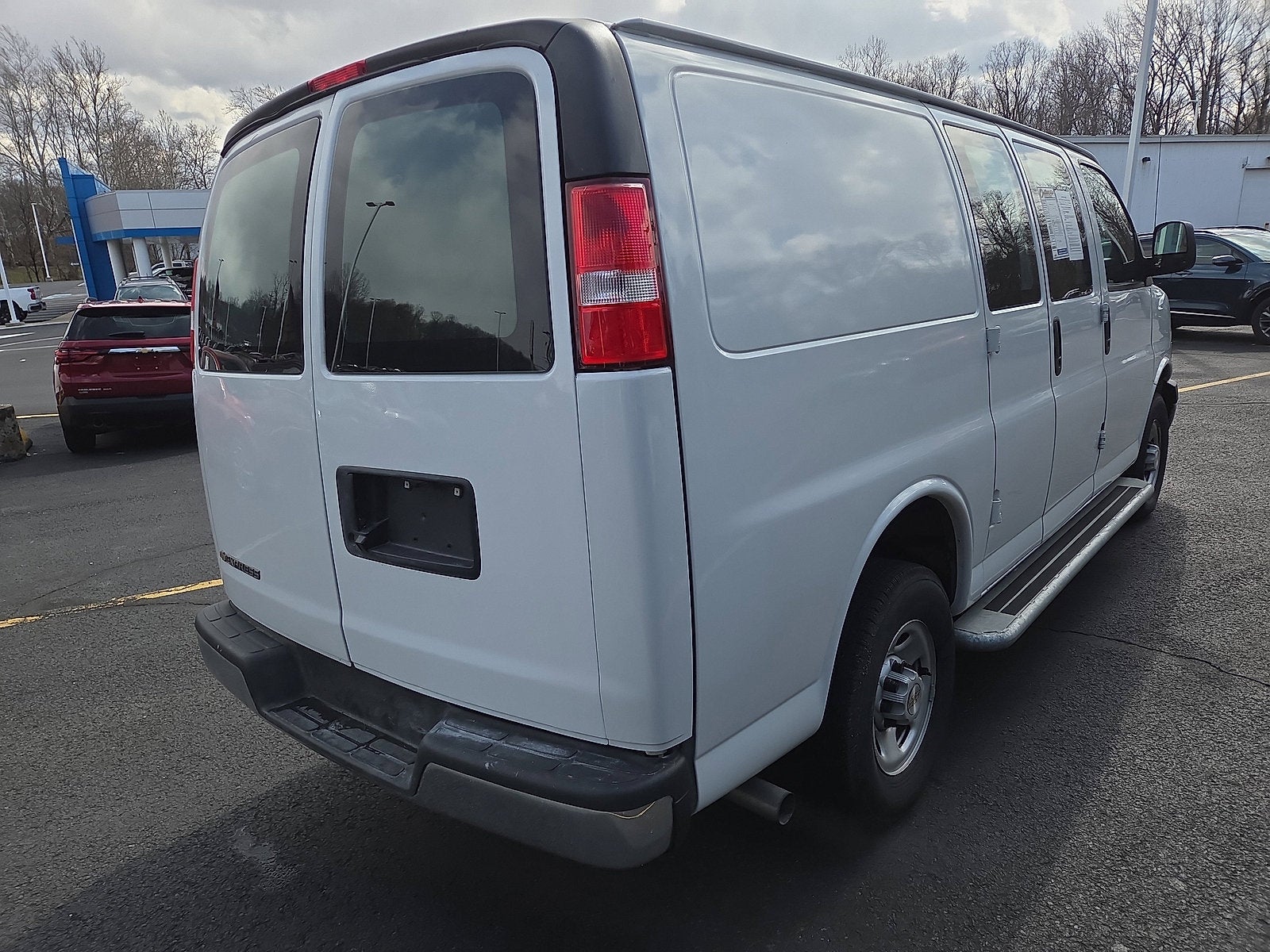 2024 Chevrolet Express Cargo 2500 WT RWD