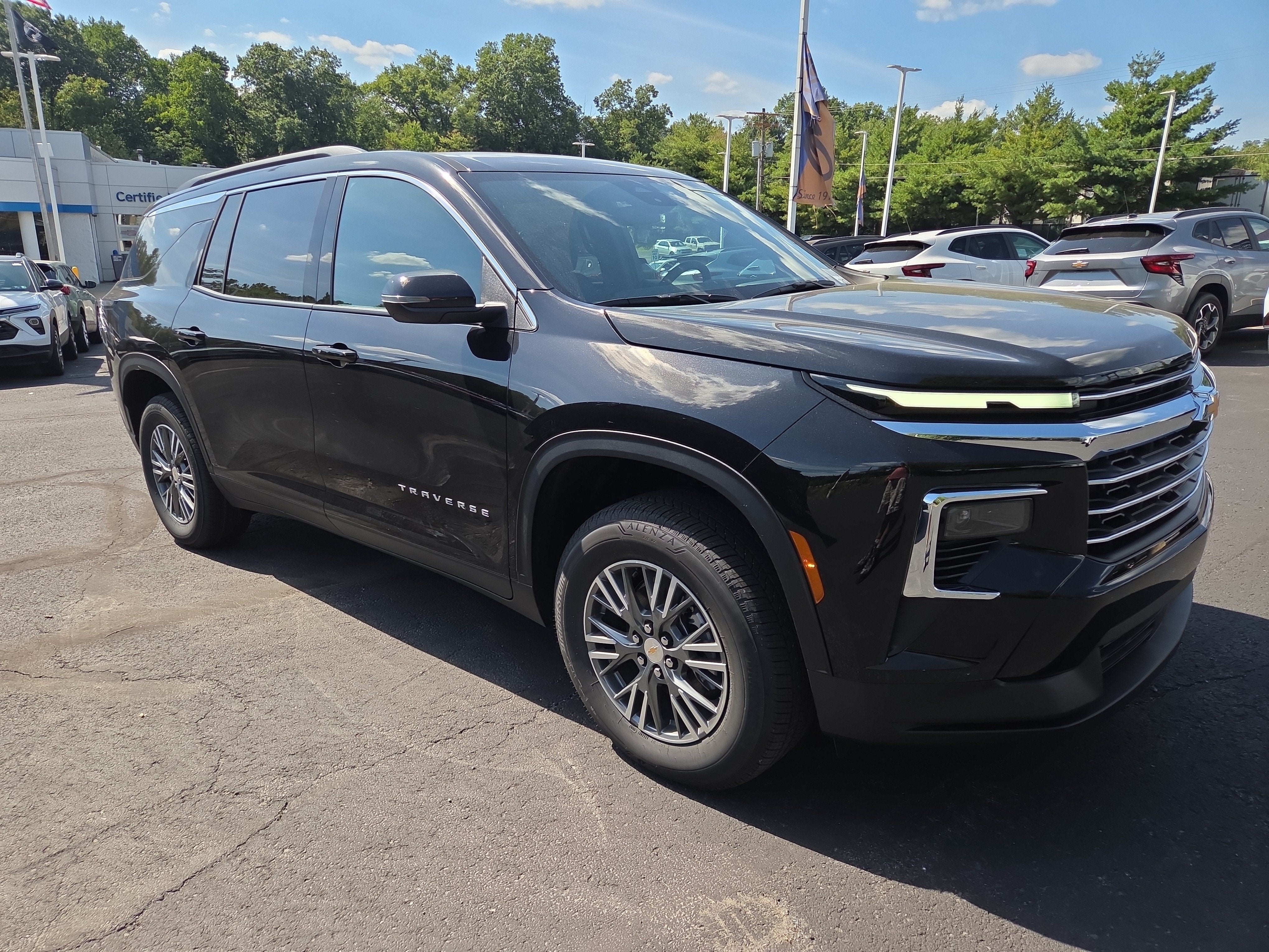 2027 Chevrolet Traverse LT AWD