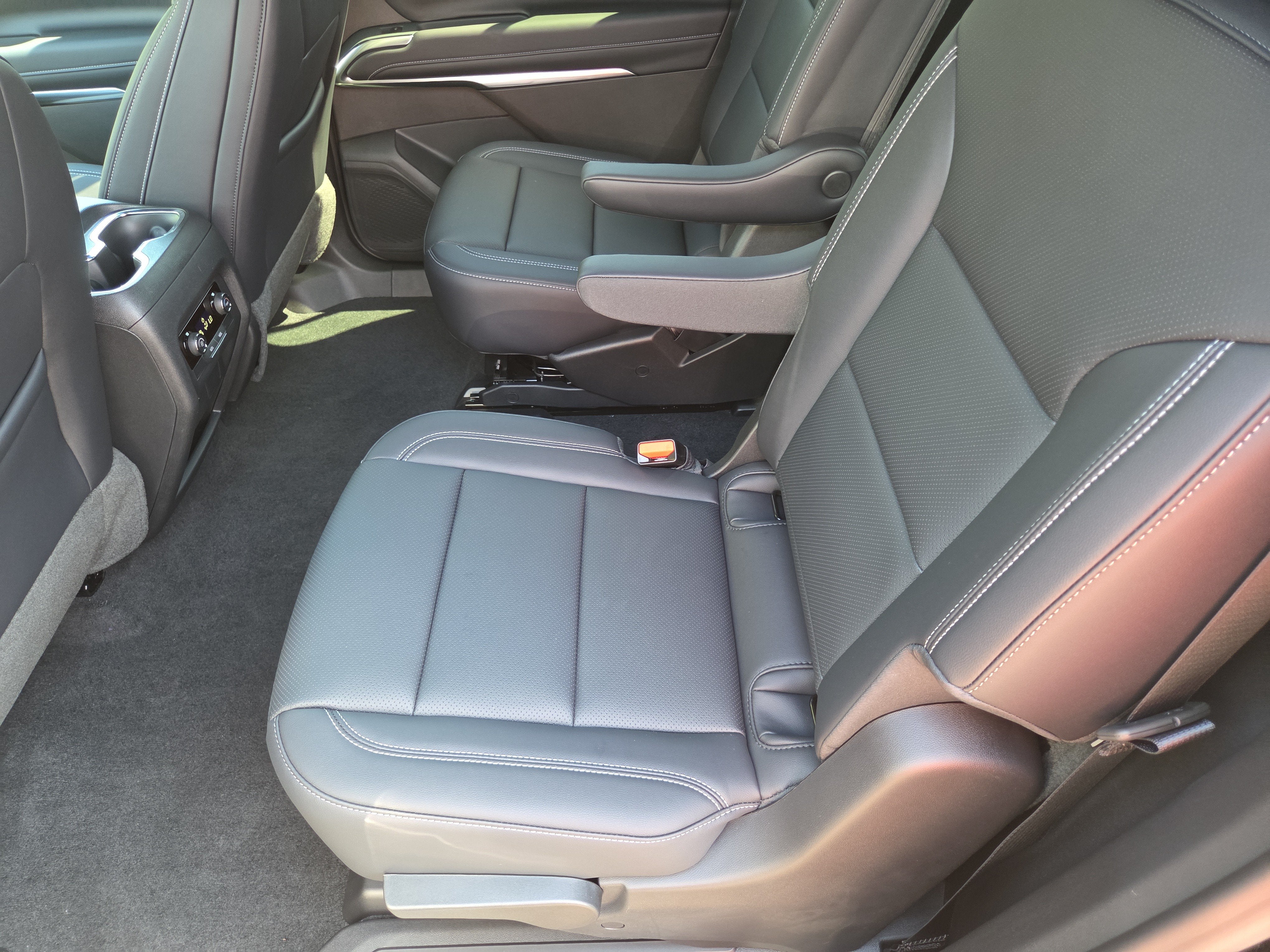 2027 Chevrolet Traverse LT AWD