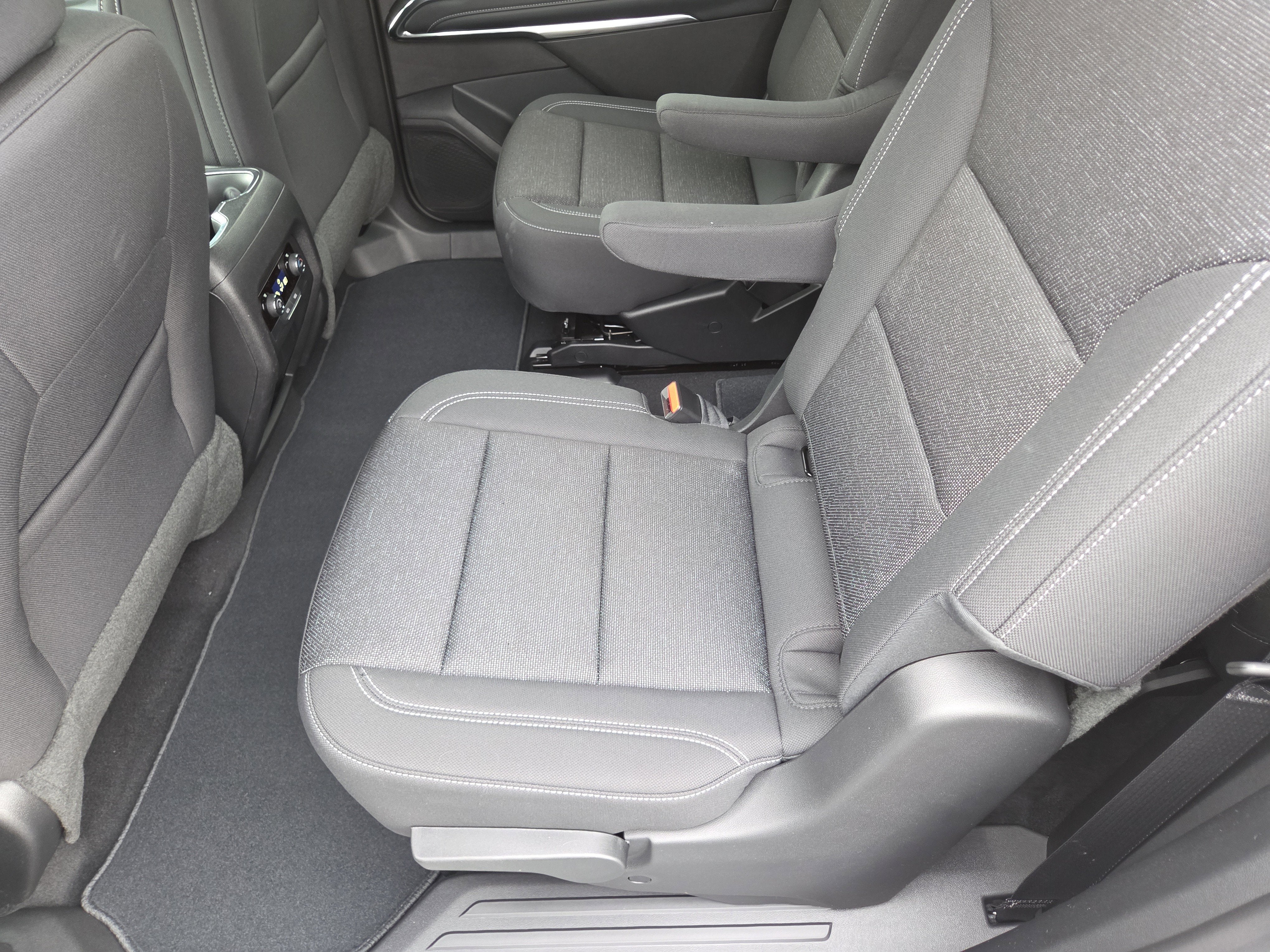 2026 Chevrolet Traverse LT AWD