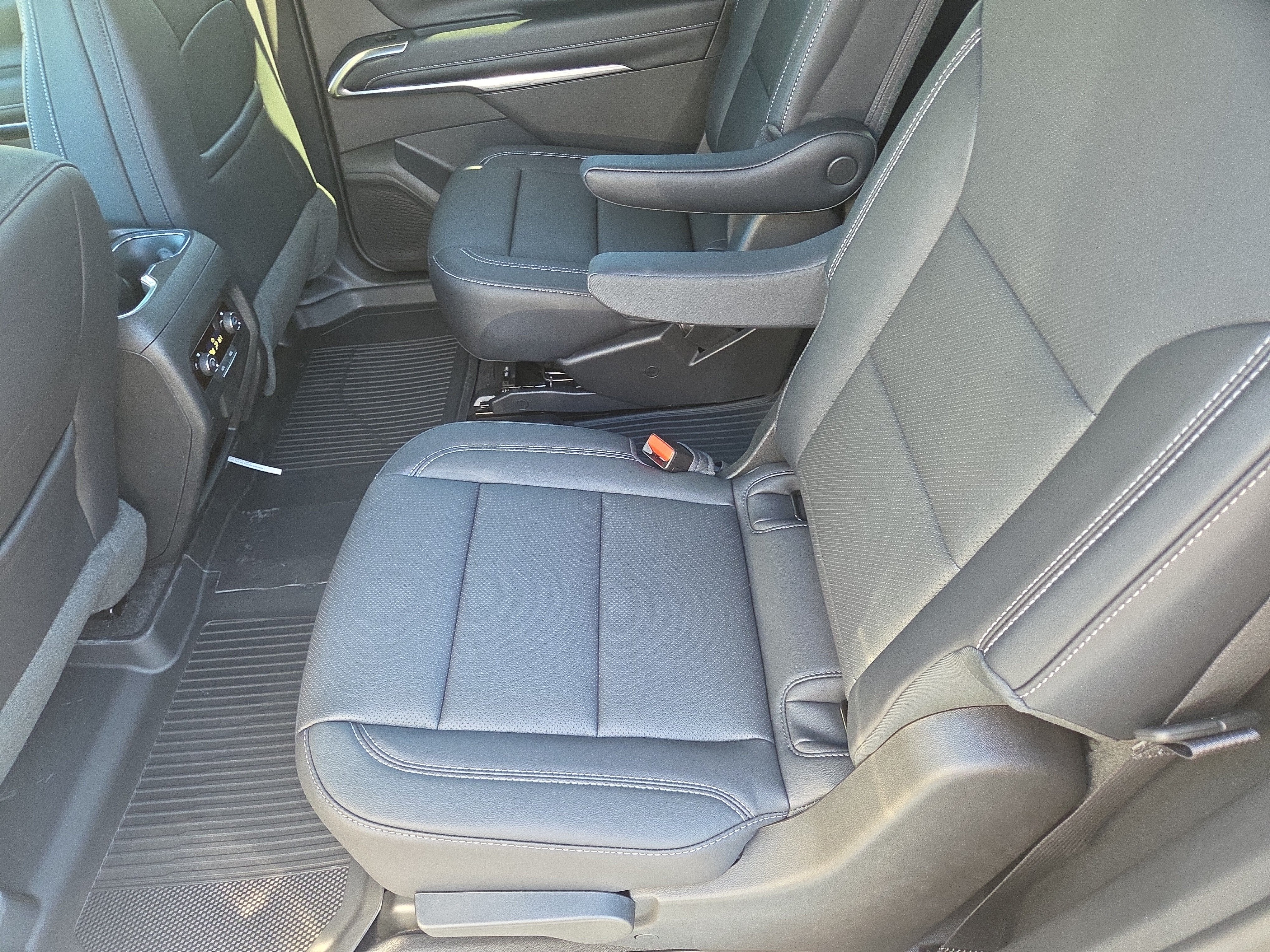 2027 Chevrolet Traverse LT AWD