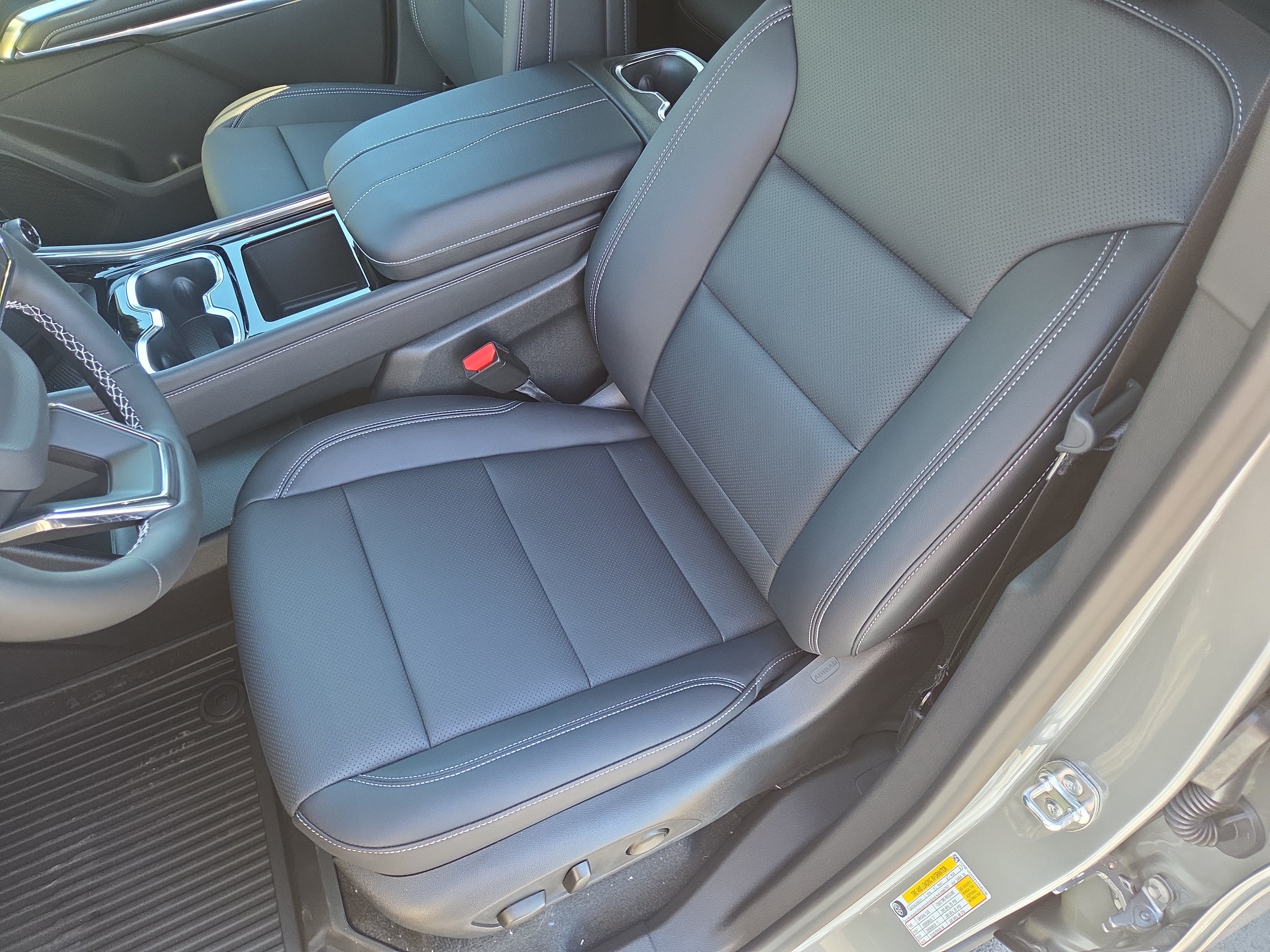 2027 Chevrolet Traverse LT AWD