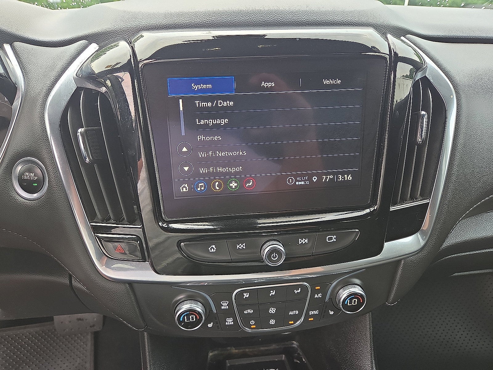 2023 Chevrolet Traverse LT Cloth AWD