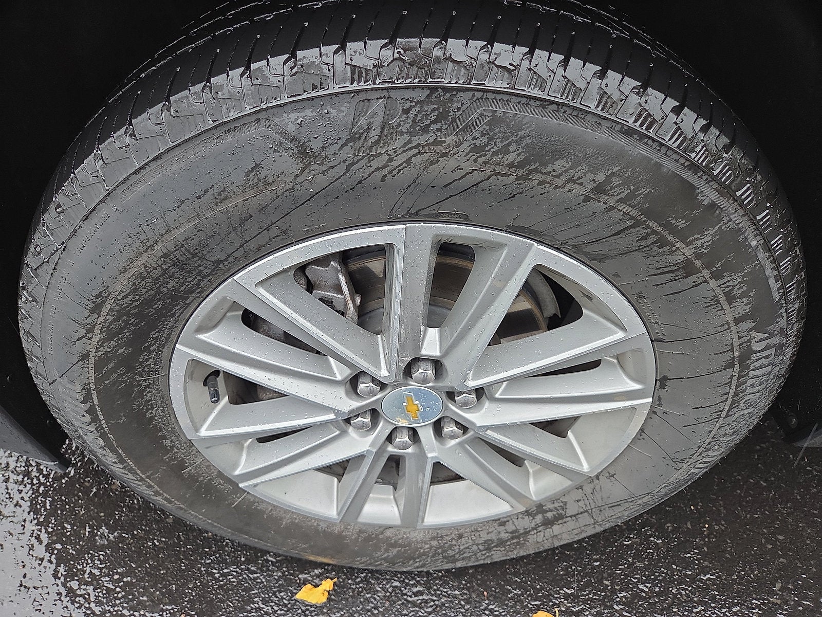 2023 Chevrolet Traverse LT Cloth AWD