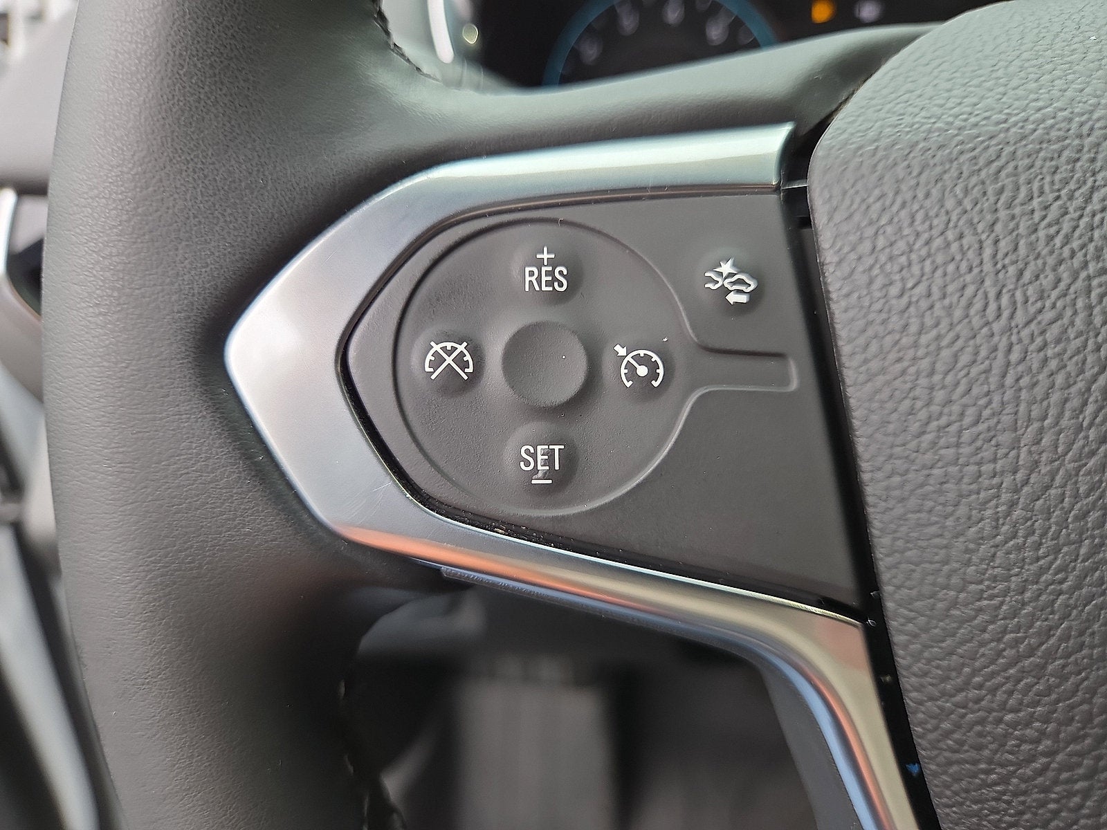 2023 Chevrolet Traverse LT Cloth AWD