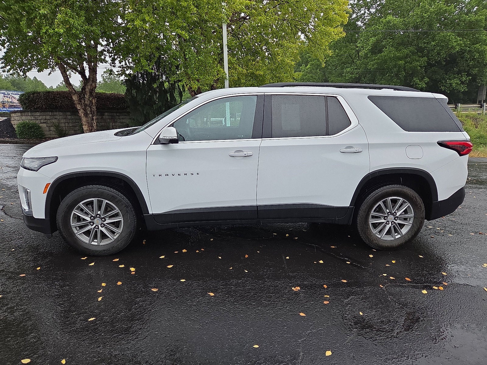 2023 Chevrolet Traverse LT Cloth AWD