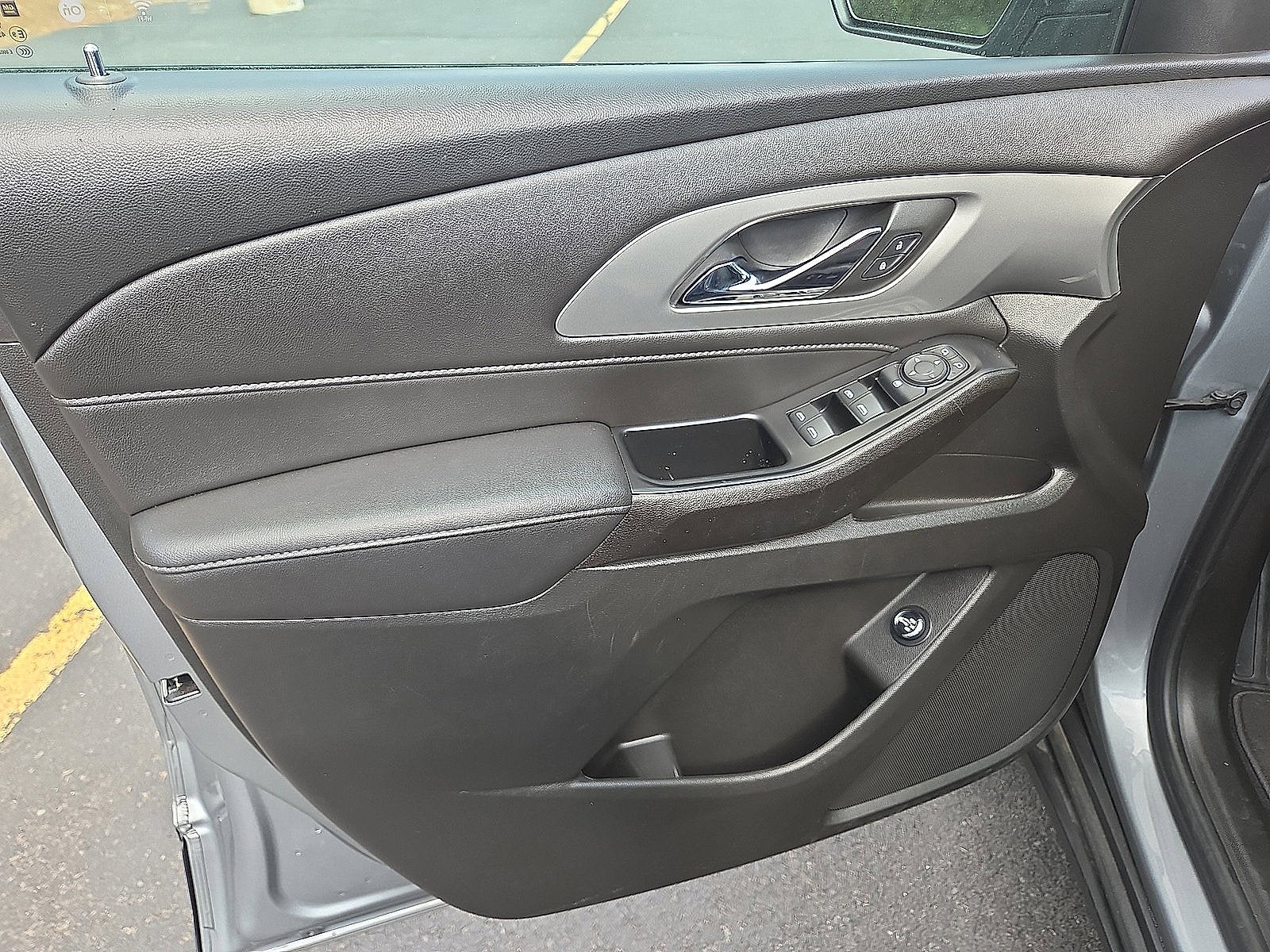 2023 Chevrolet Traverse LT Cloth AWD