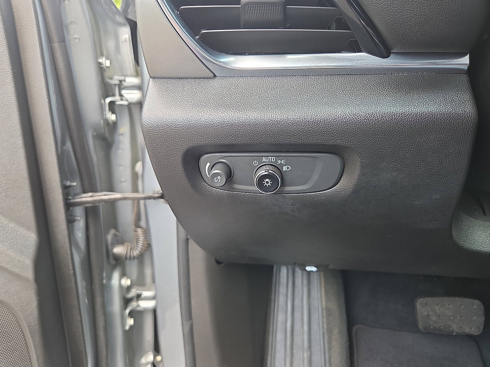 2023 Chevrolet Traverse LT Cloth AWD