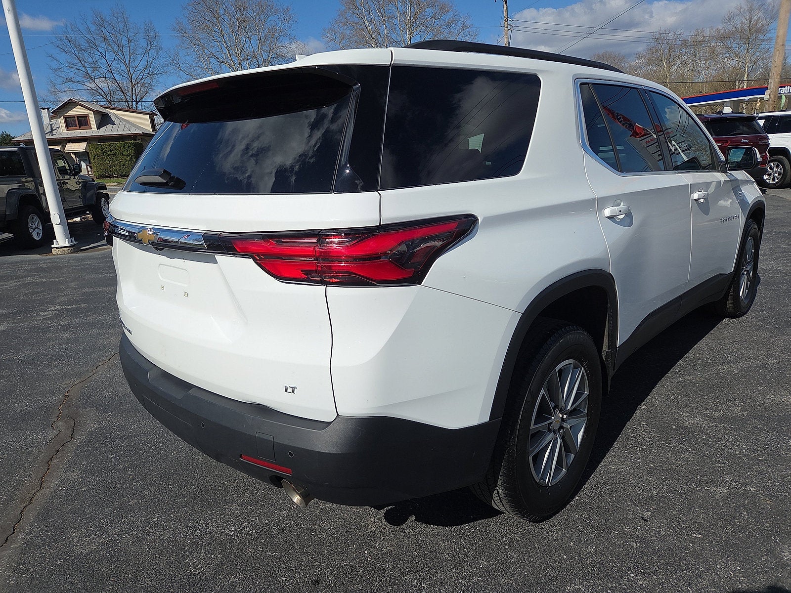 2023 Chevrolet Traverse LT Cloth AWD