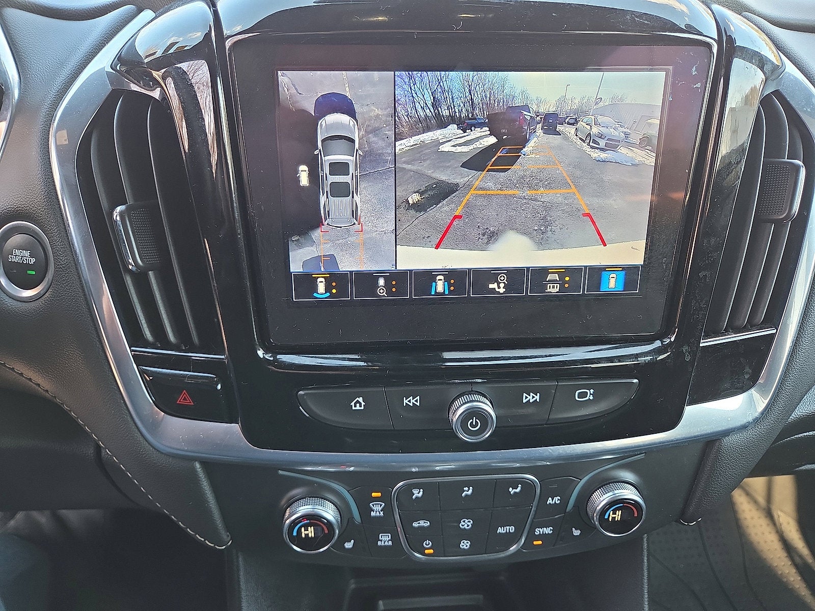 2023 Chevrolet Traverse LT Leather AWD