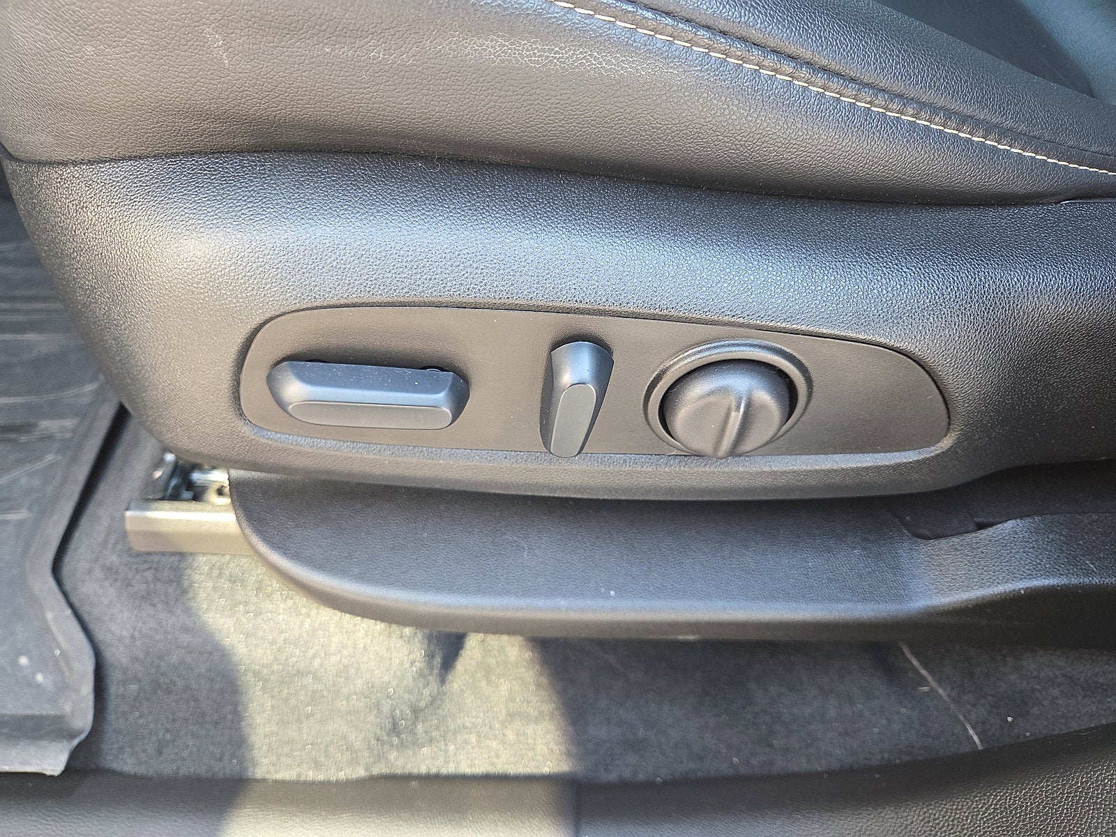 2023 Chevrolet Traverse LT Leather AWD