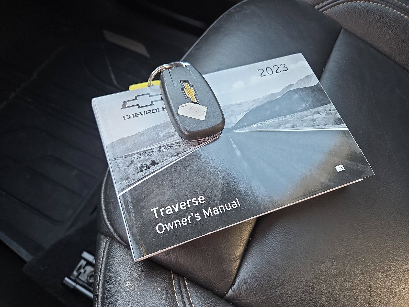 2023 Chevrolet Traverse LT Leather AWD