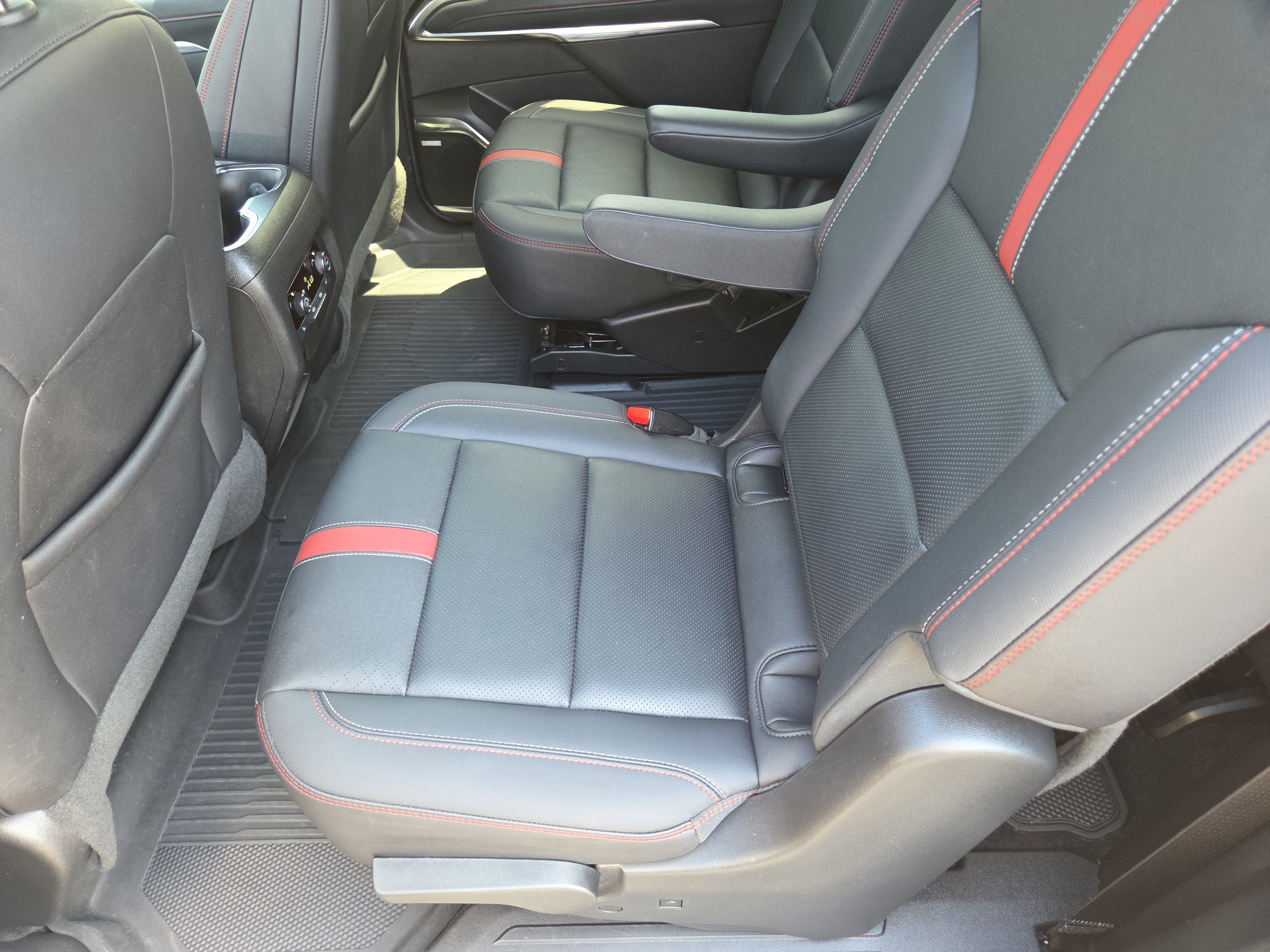 2025 Chevrolet Traverse RS AWD