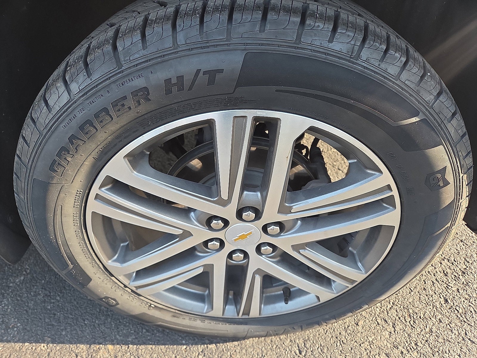 2023 Chevrolet Traverse High Country 