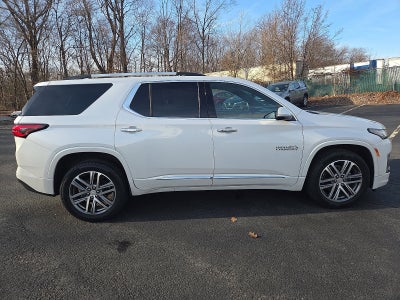 2023 Chevrolet Traverse High Country 