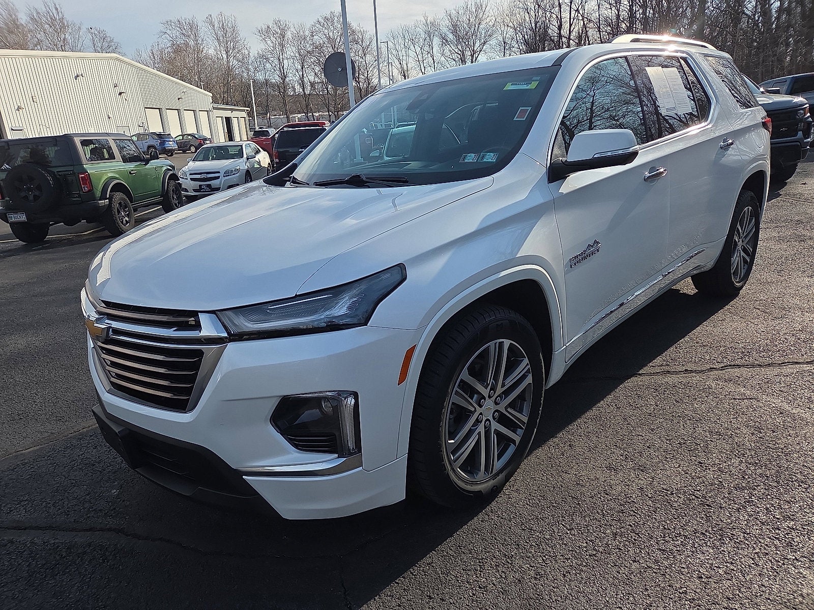 2023 Chevrolet Traverse High Country 