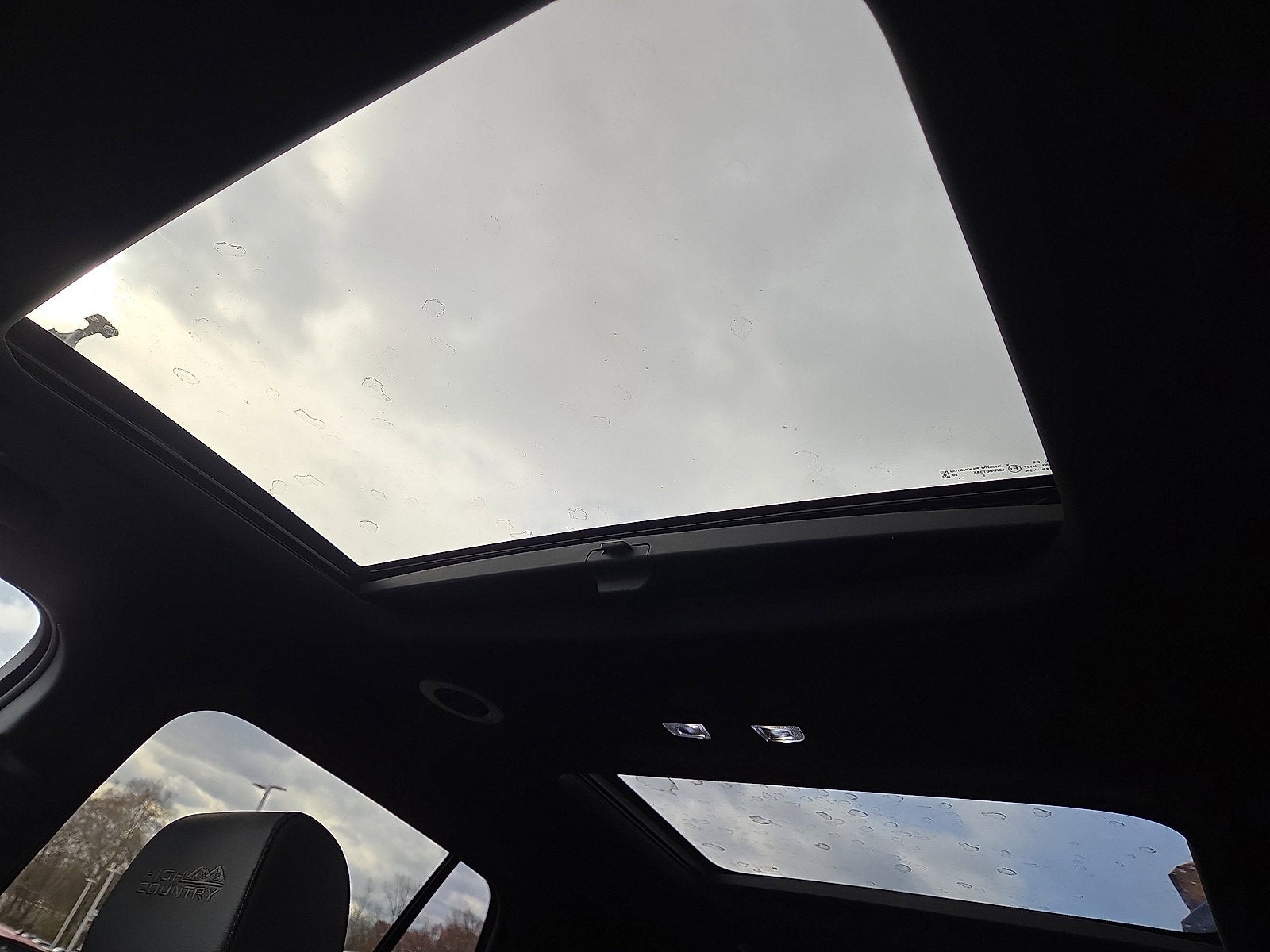 2023 Chevrolet Traverse High Country 