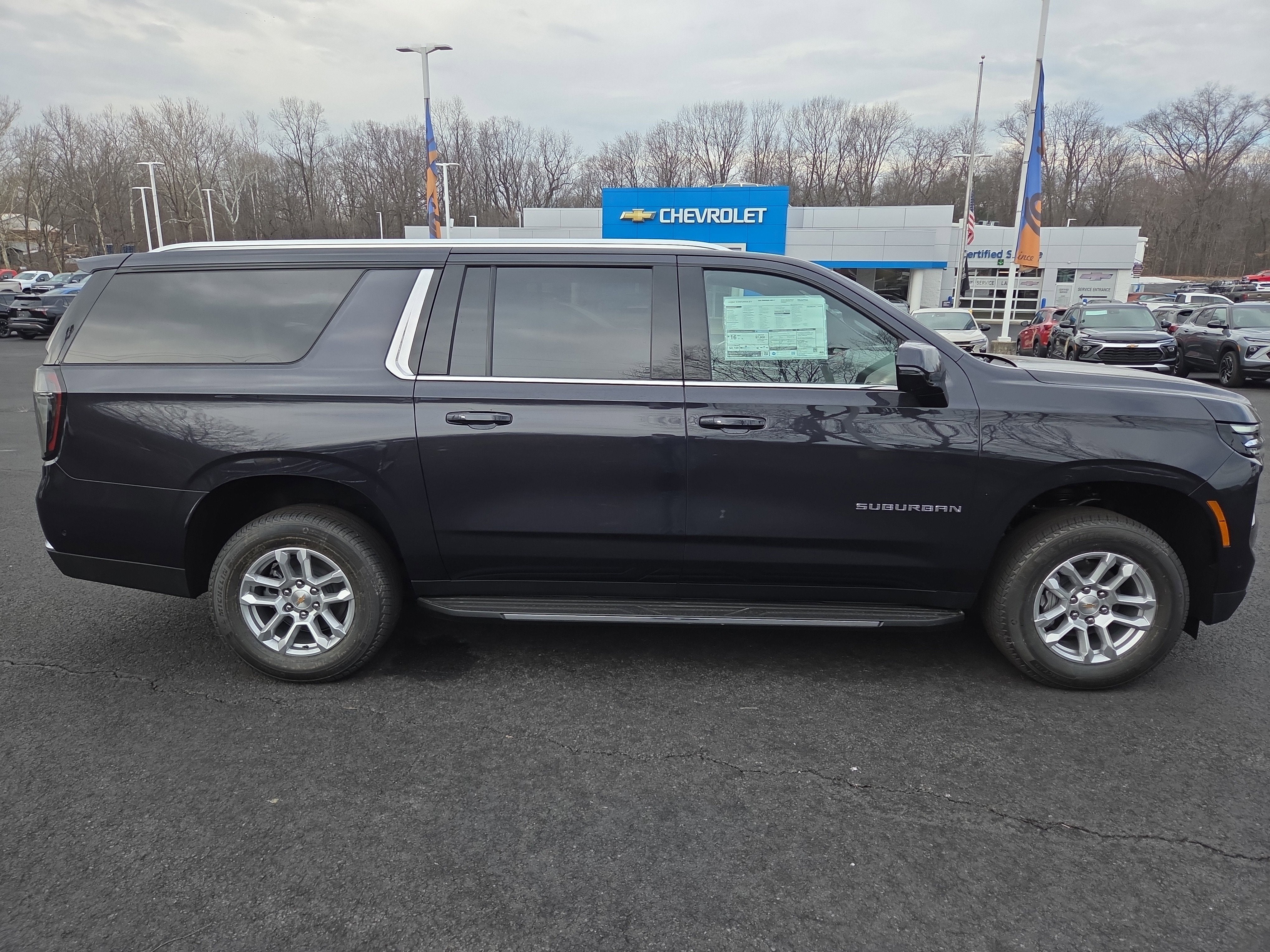 2026 Chevrolet Suburban LT 4WD