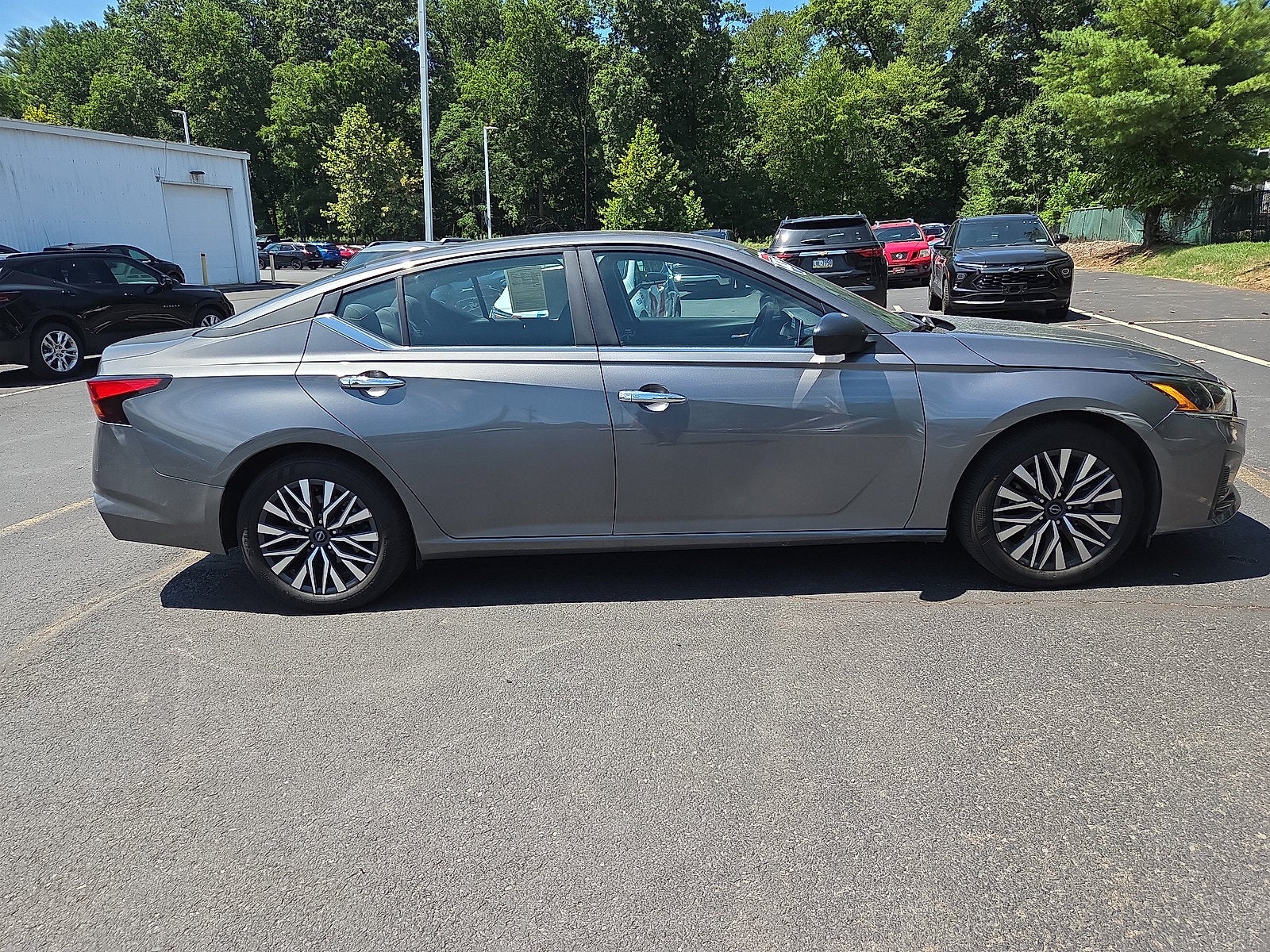 2025 Nissan Altima SV FWD