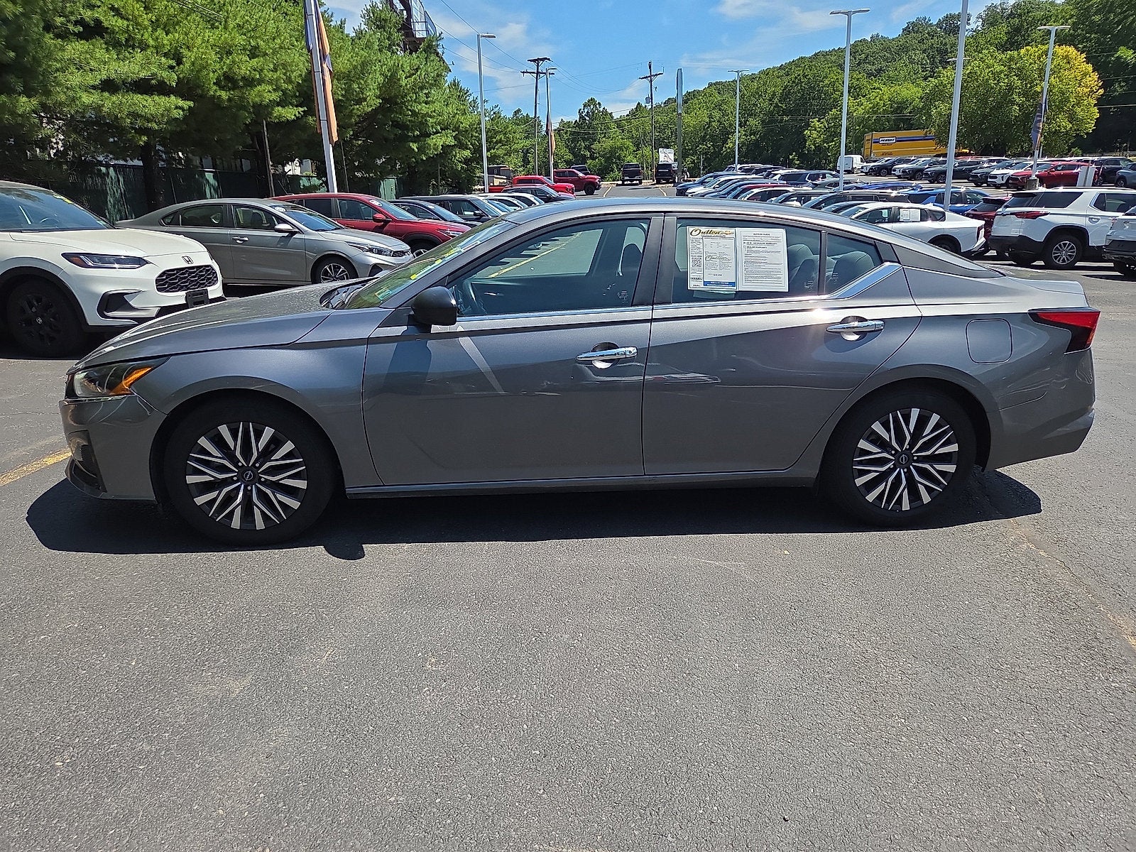 2025 Nissan Altima SV FWD