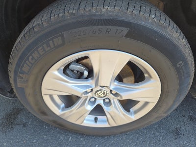 2025 Toyota RAV4 XLE AWD