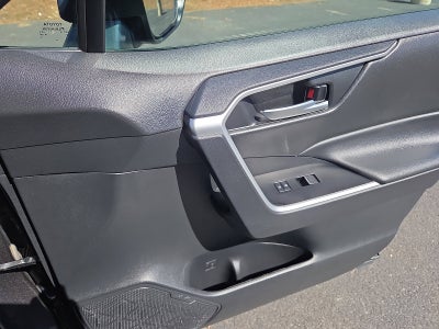 2025 Toyota RAV4 XLE AWD