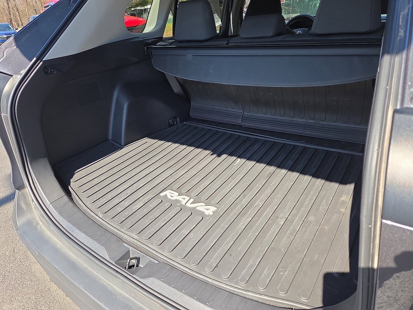 2025 Toyota RAV4 XLE AWD