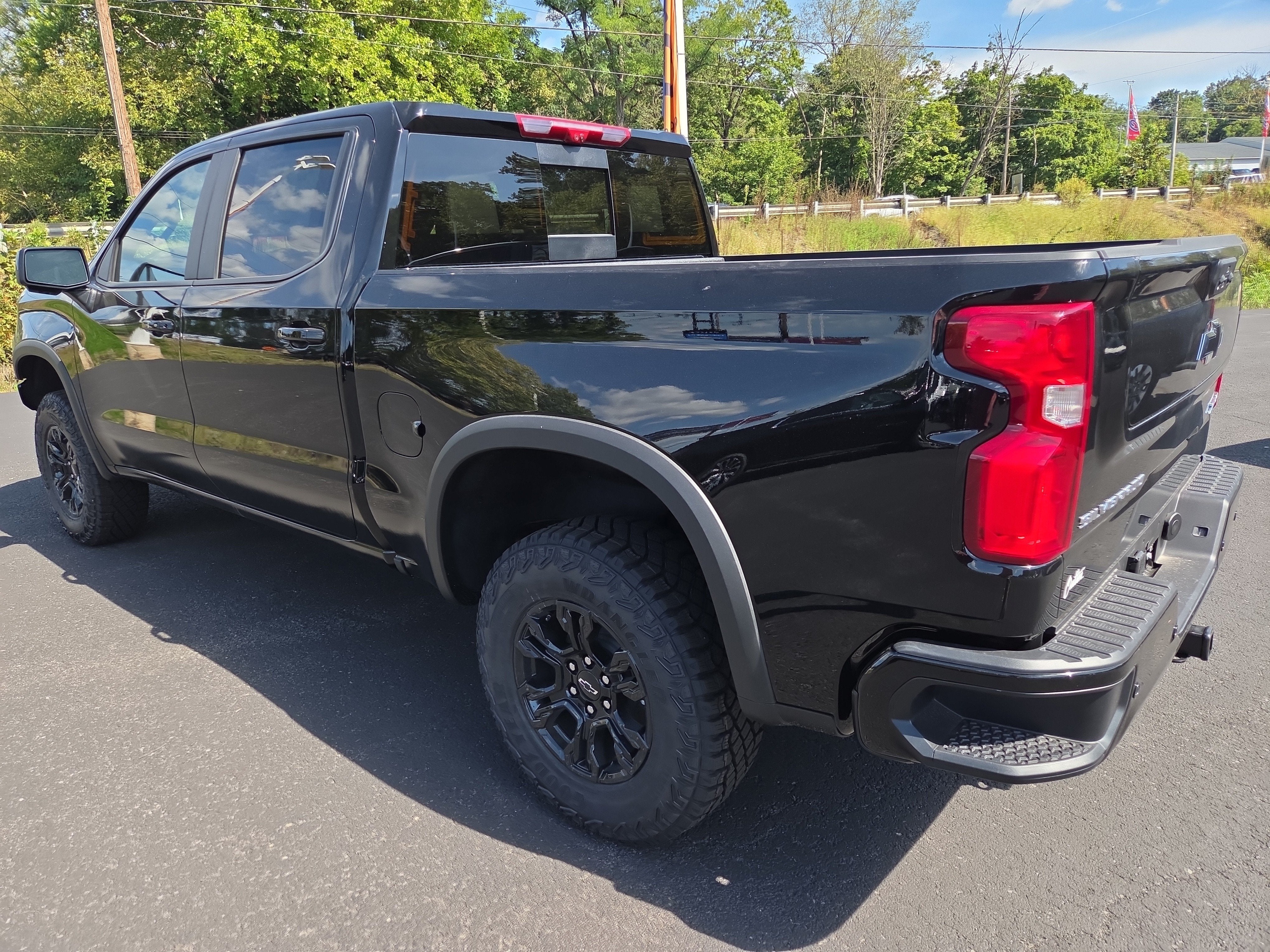 2026 Chevrolet Silverado 1500 ZR2 4WD