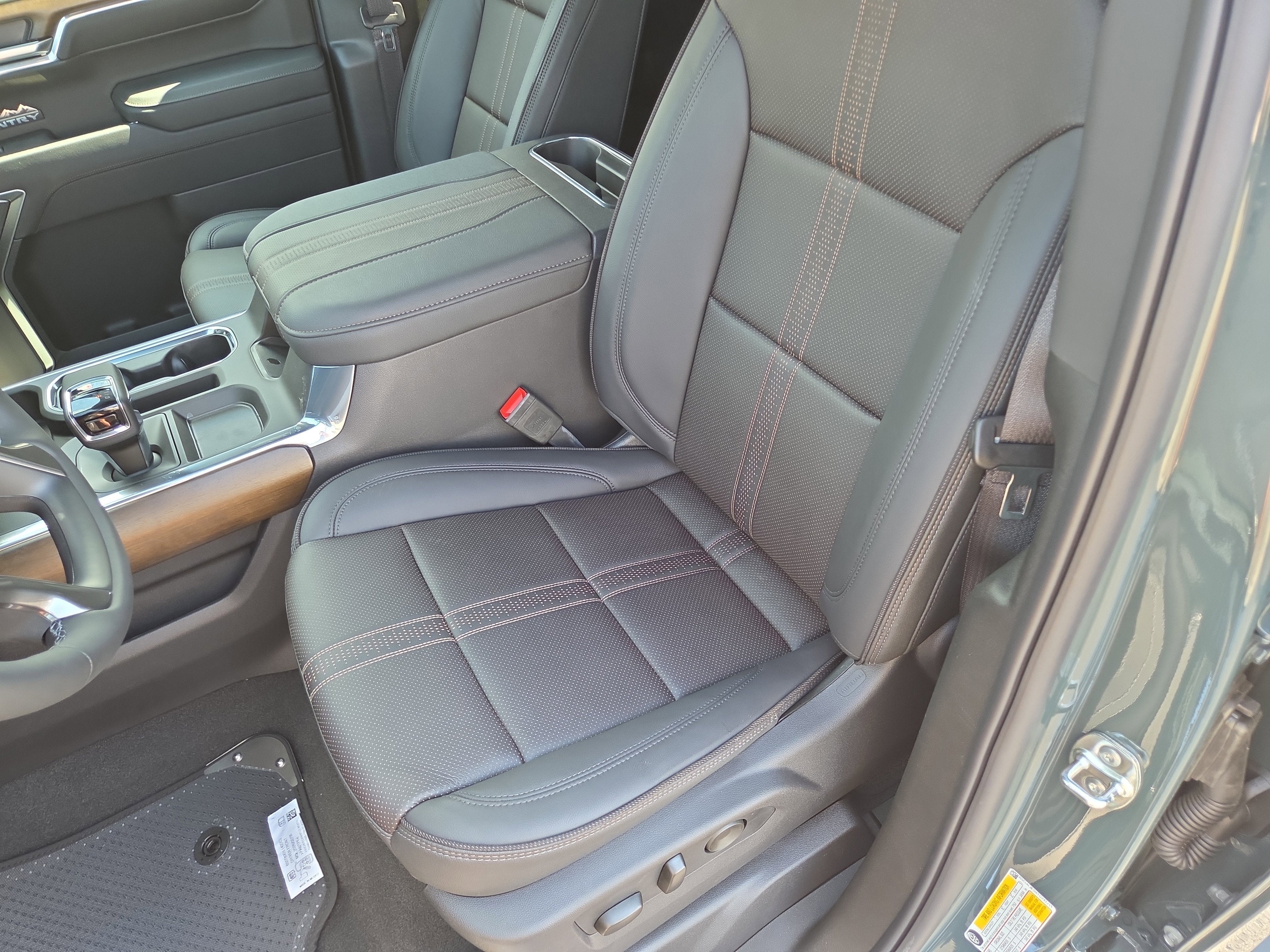 2026 Chevrolet Silverado 1500 High Country 4WD