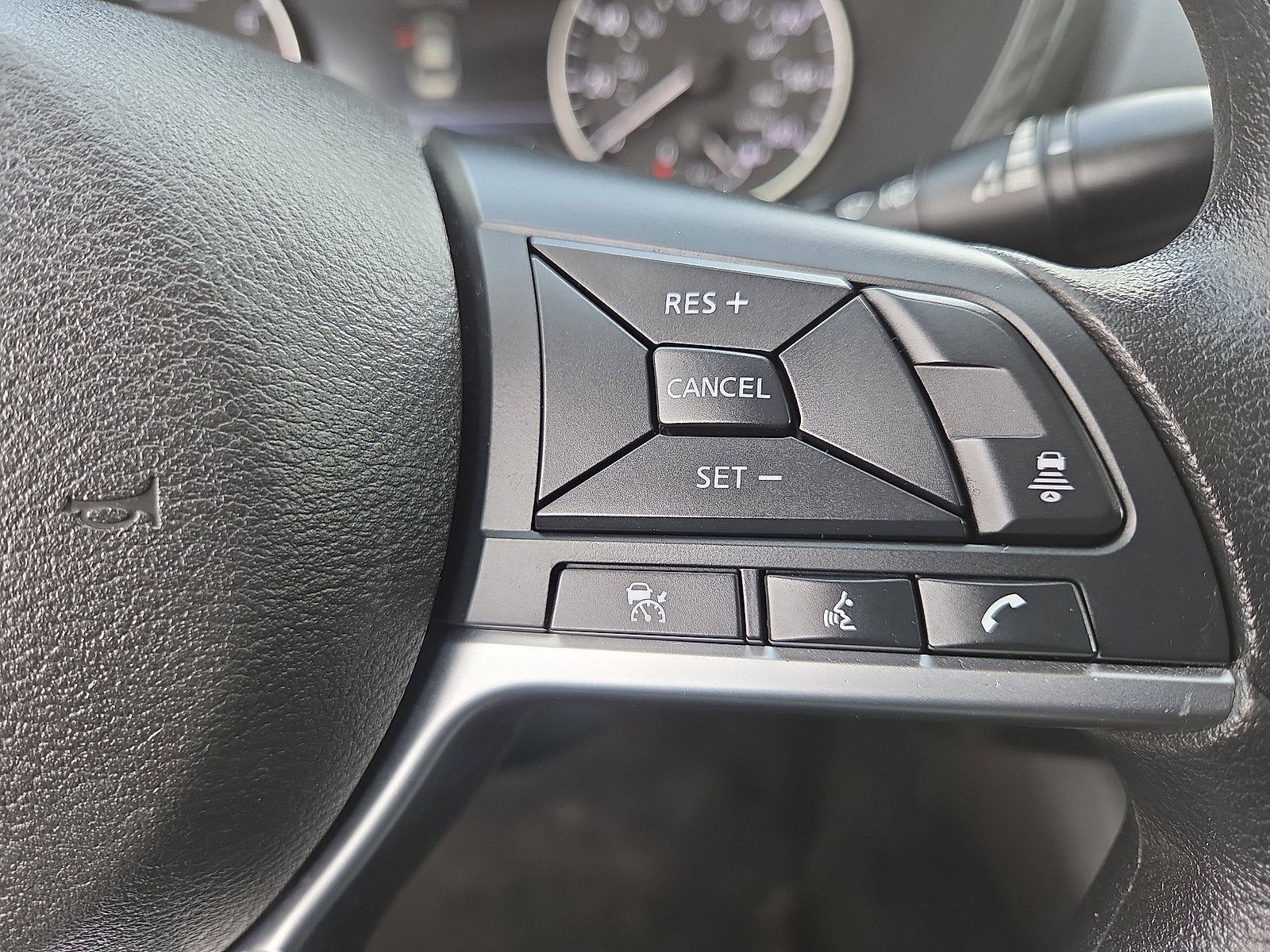 2024 Nissan Sentra SV FWD