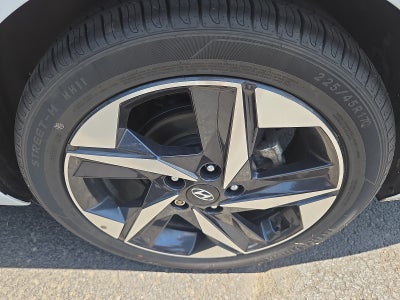 2022 Hyundai Elantra SEL FWD