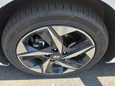 2022 Hyundai Elantra SEL FWD
