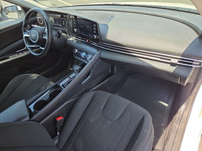 2022 Hyundai Elantra SEL FWD