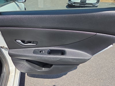 2022 Hyundai Elantra SEL FWD