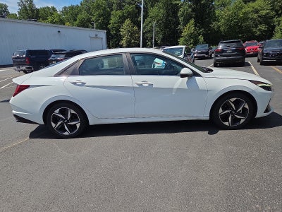 2022 Hyundai Elantra SEL FWD