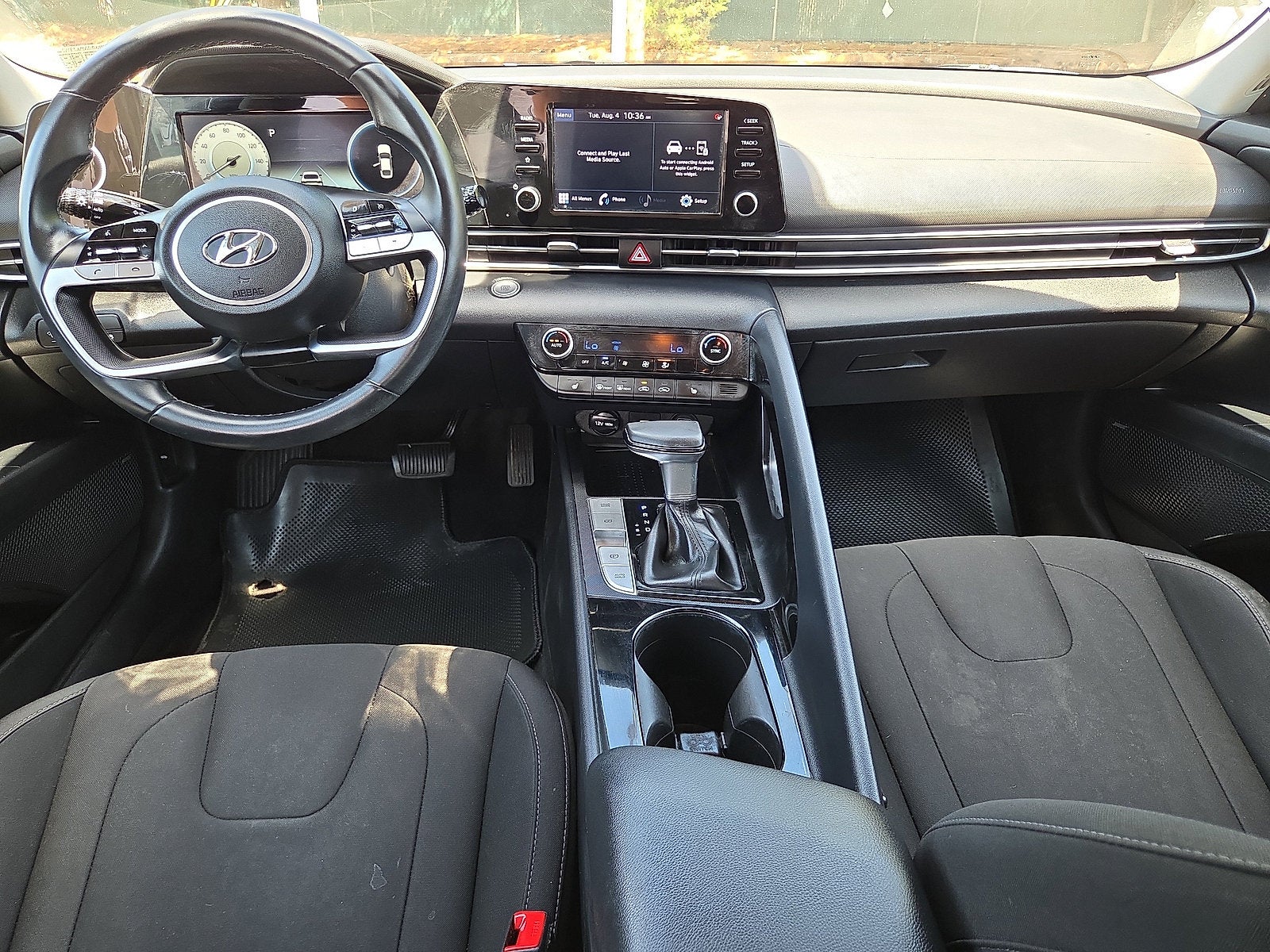 2022 Hyundai Elantra SEL FWD