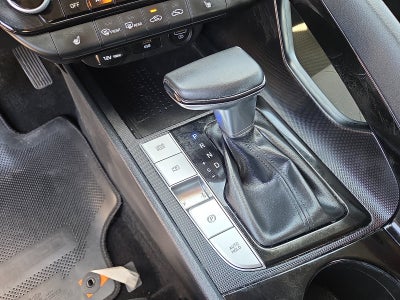 2022 Hyundai Elantra SEL FWD