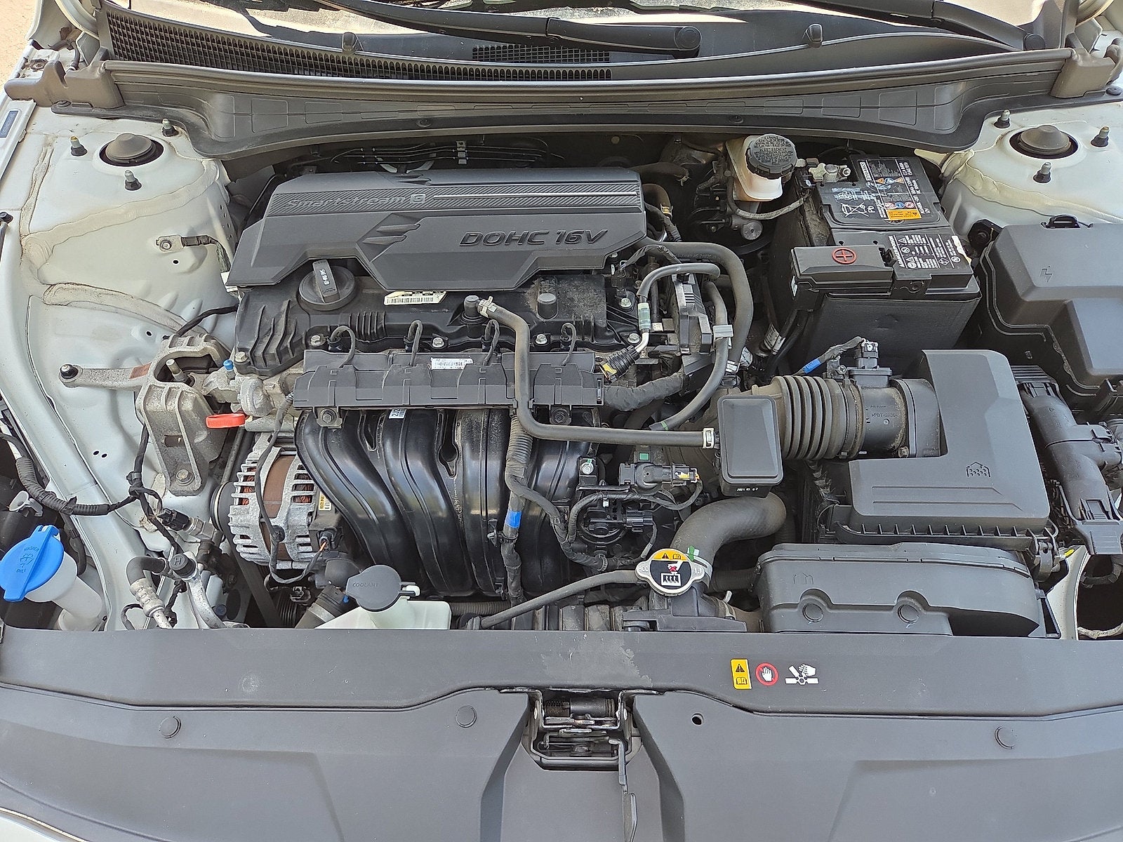 2022 Hyundai Elantra SEL FWD