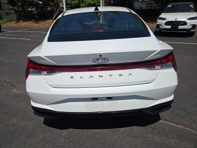 2022 Hyundai Elantra SEL FWD