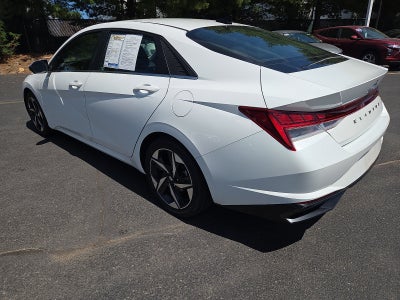 2022 Hyundai Elantra SEL FWD
