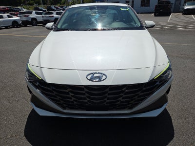 2022 Hyundai Elantra SEL FWD