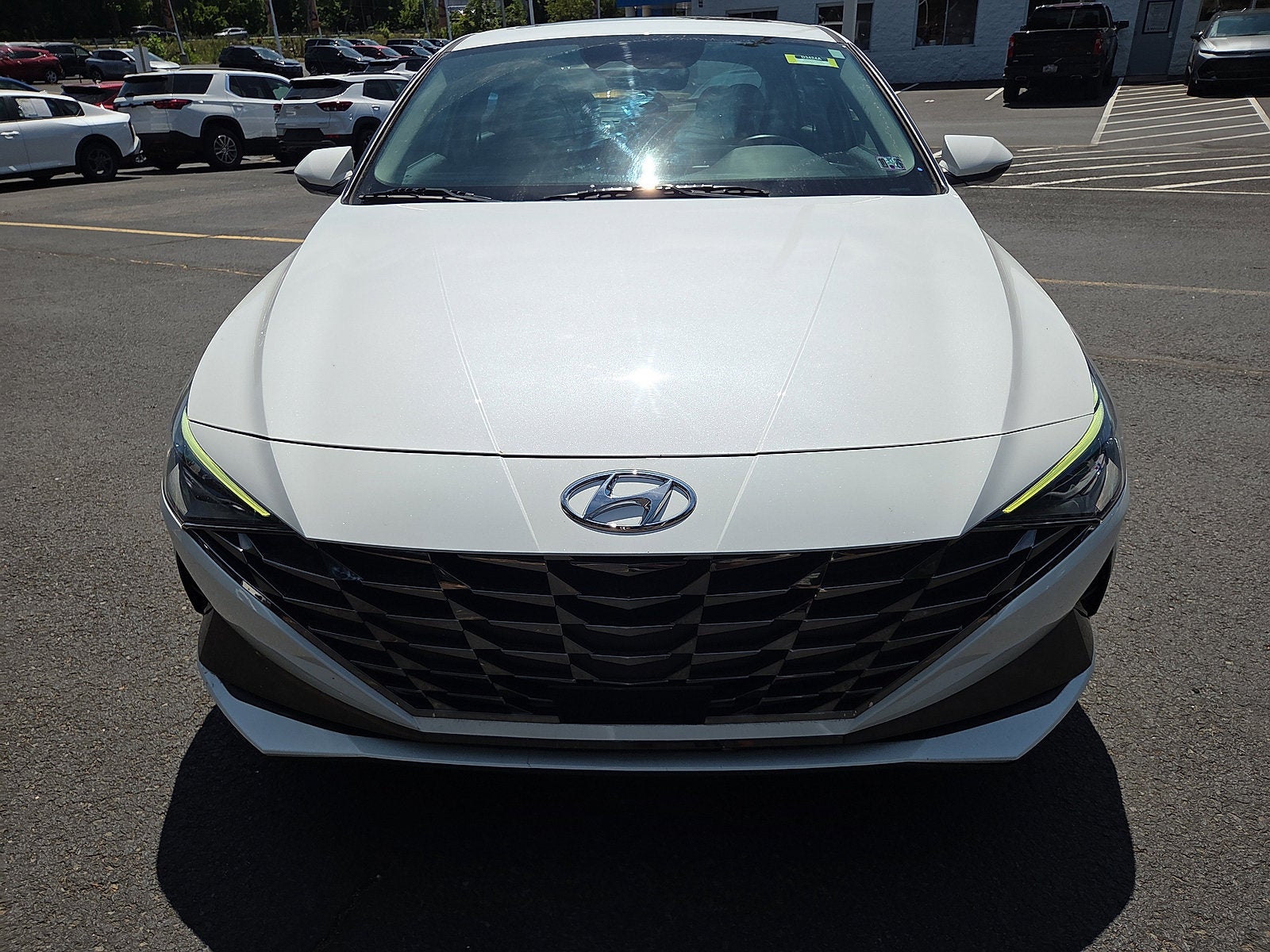 2022 Hyundai Elantra SEL FWD