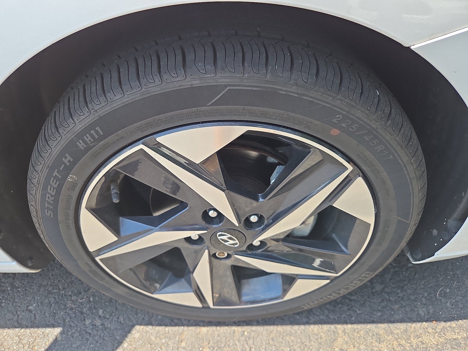 2022 Hyundai Elantra SEL FWD