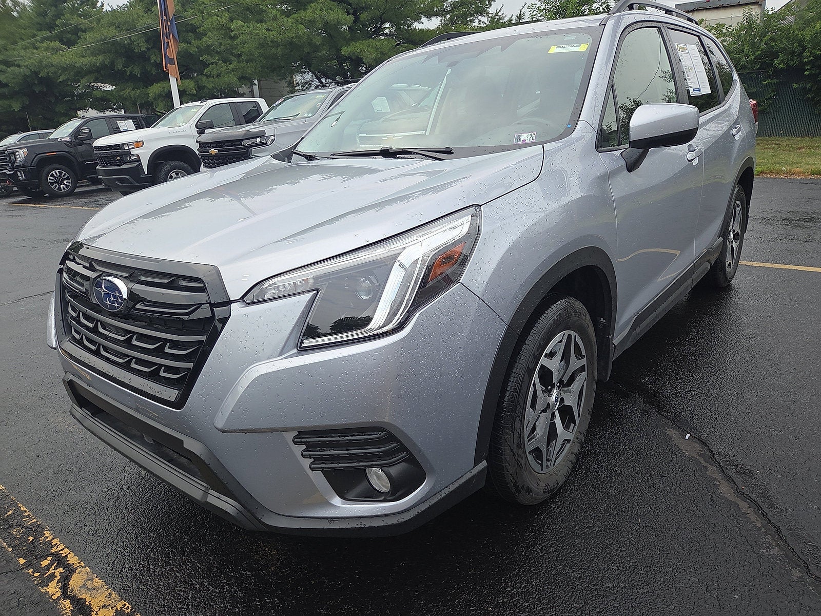 2023 Subaru Forester Premium AWD