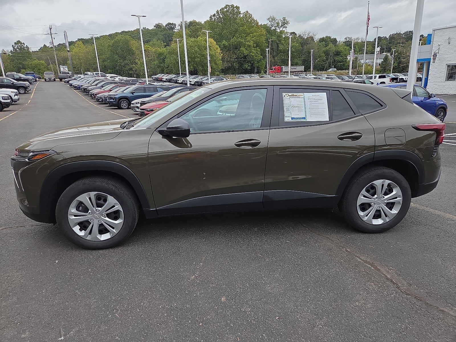 2024 Chevrolet Trax LS FWD