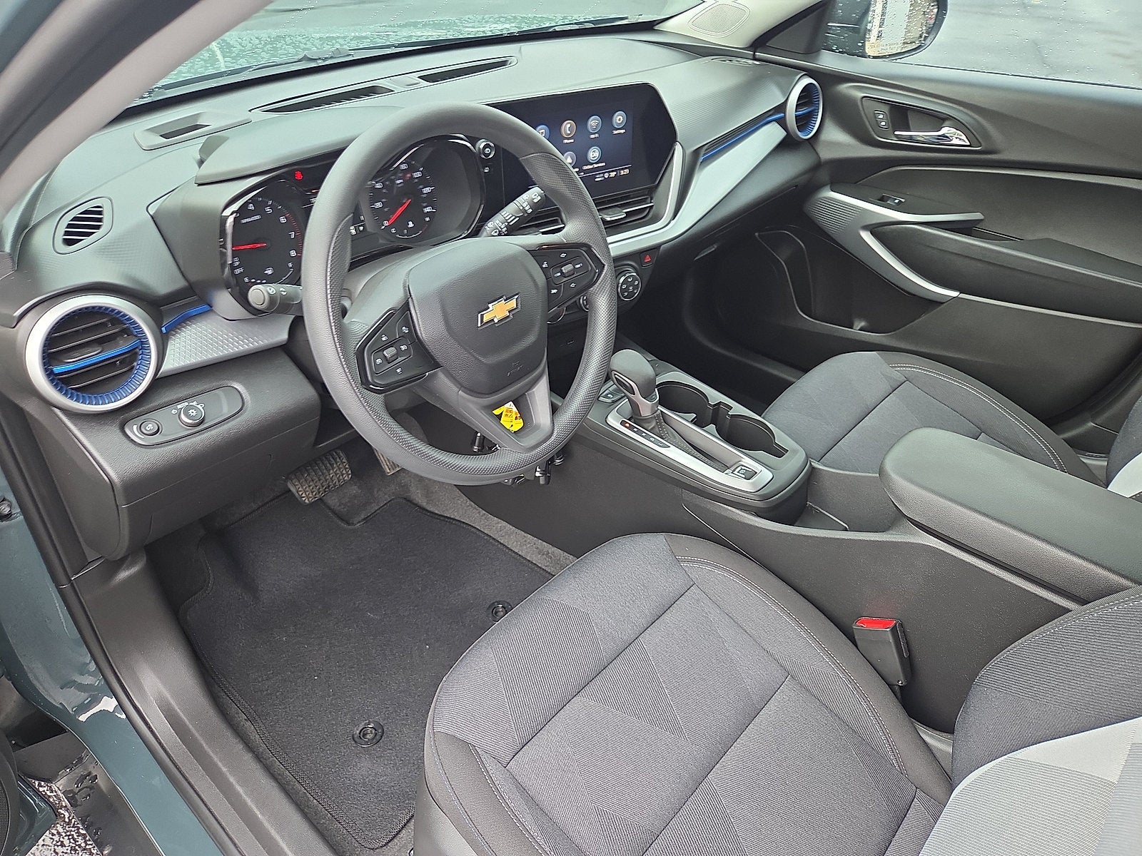 2025 Chevrolet Trax LS FWD