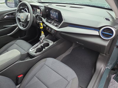 2025 Chevrolet Trax LS FWD