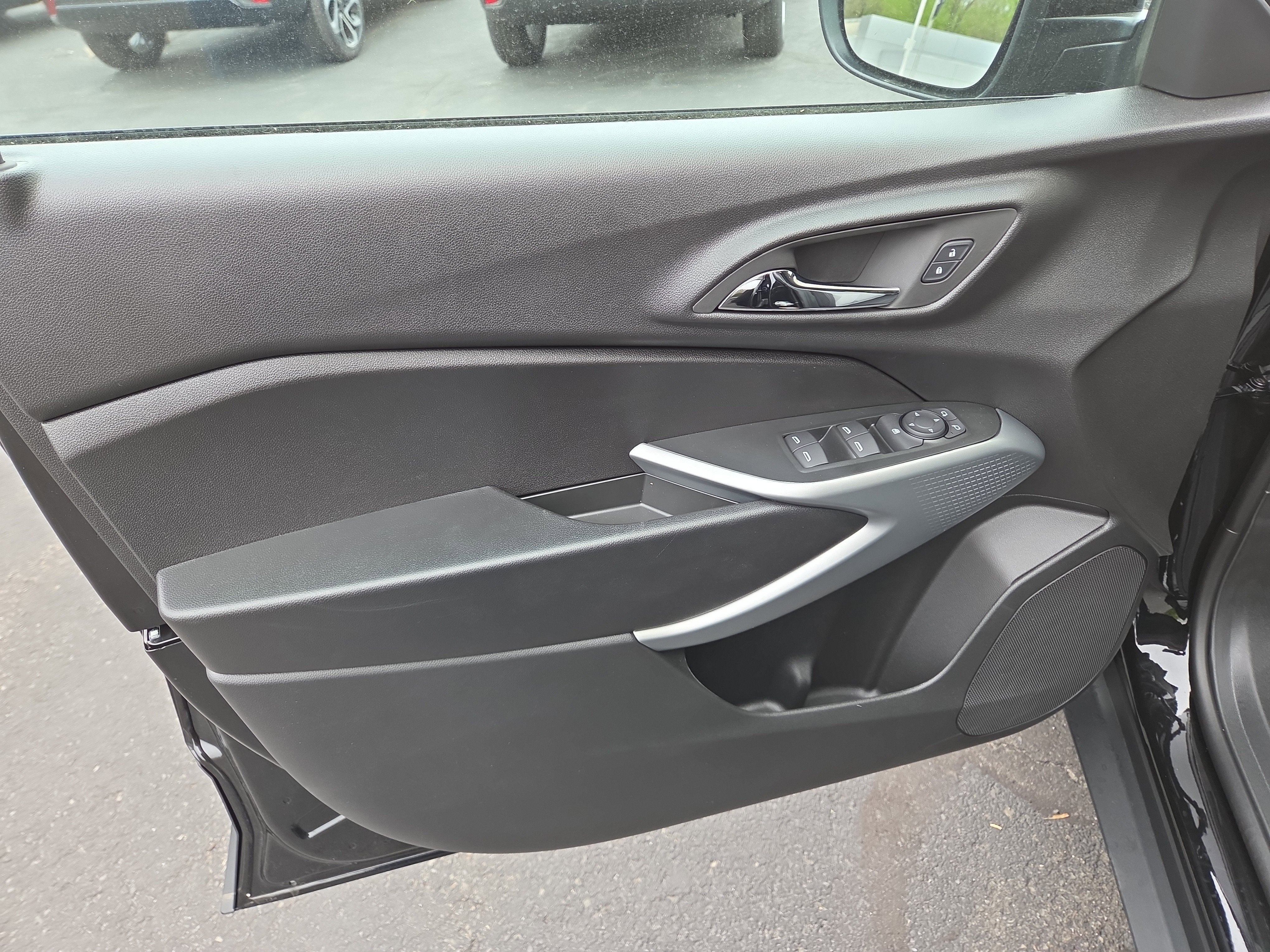 2026 Chevrolet Trax LS FWD